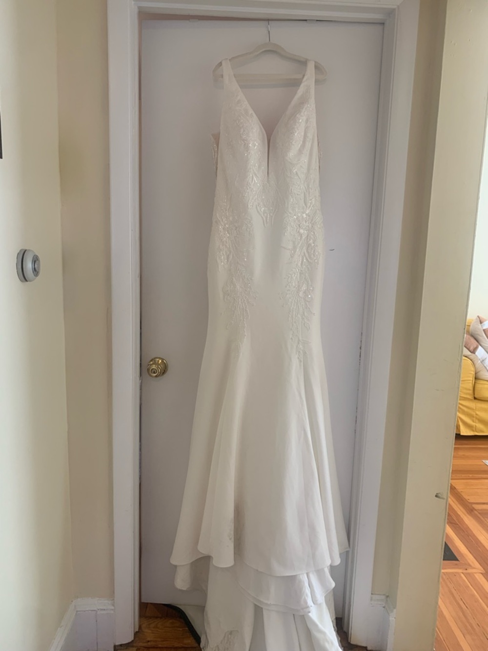 Allure Bridals Ivory V-Neck Fitted Wedding Dress